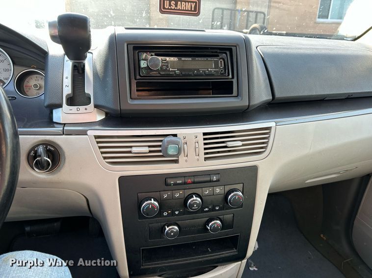 image for item NE9637 2012 Volkswagen Routan S  van