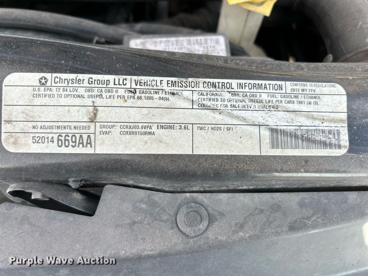 image for item NE9637 2012 Volkswagen Routan S  van