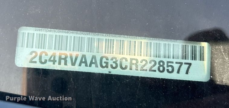 image for item NE9637 2012 Volkswagen Routan S  van