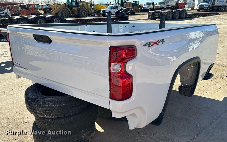 image for item NI9571 2024 Chevrolet Silverado  pickup bed