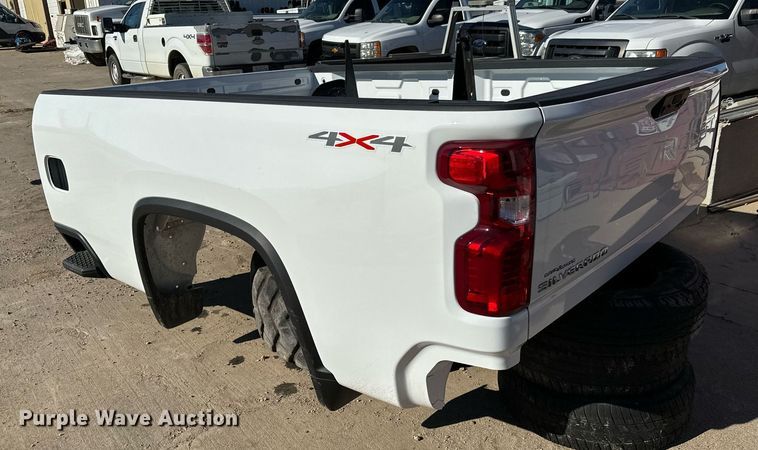 image for item NI9571 2024 Chevrolet Silverado  pickup bed