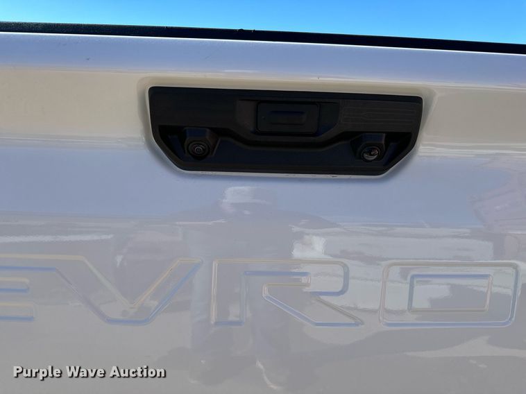 image for item NI9571 2024 Chevrolet Silverado  pickup bed