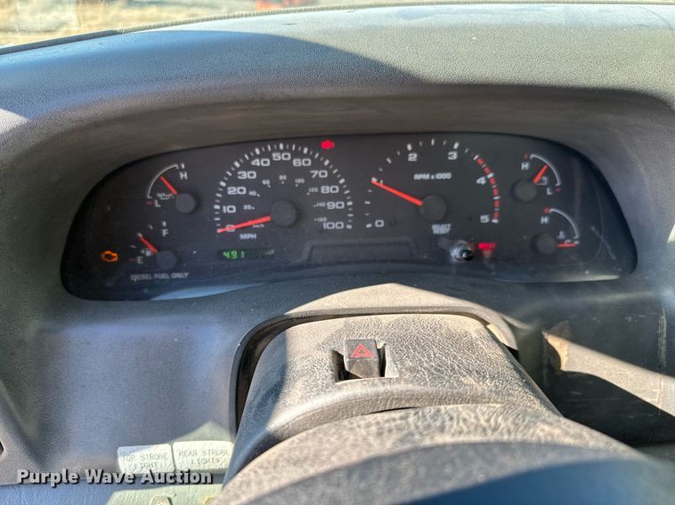 image for item NI9580 2002 Ford F550 Super Duty XL  truck cab and chassis