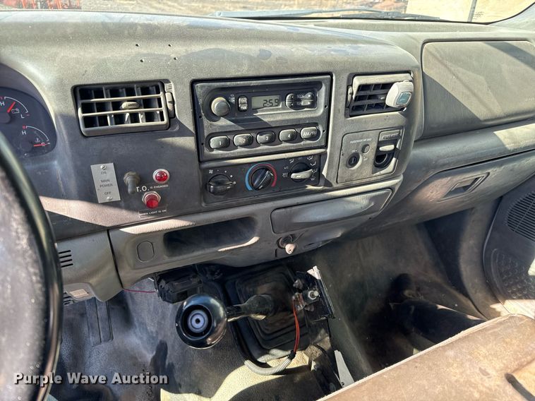 image for item NI9580 2002 Ford F550 Super Duty XL  truck cab and chassis