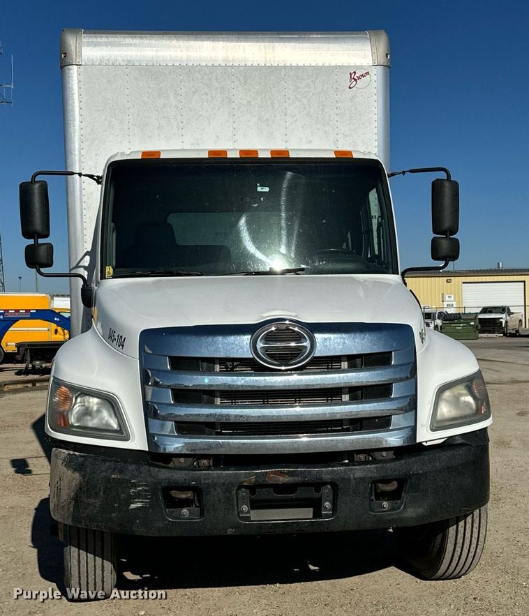 image for item NI9607 2017 Hino 338  box truck