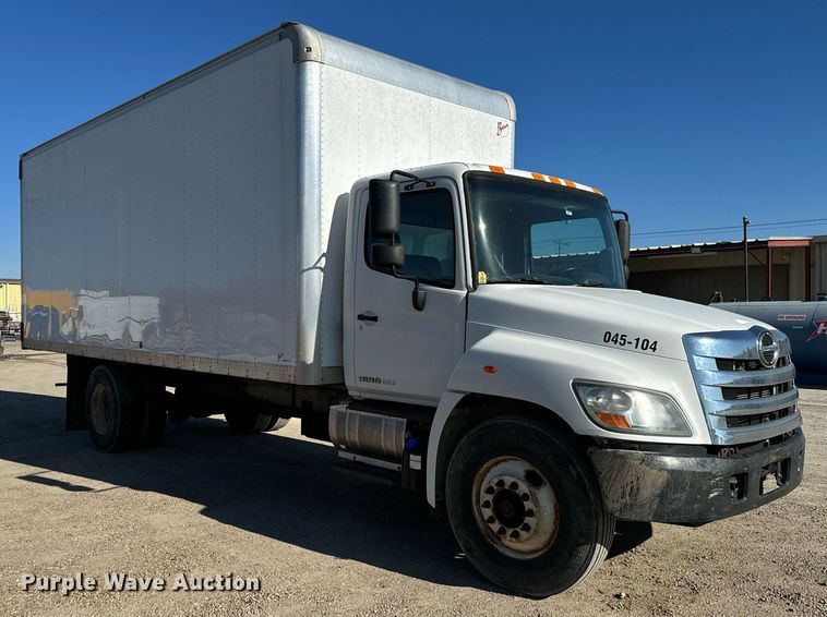 image for item NI9607 2017 Hino 338  box truck