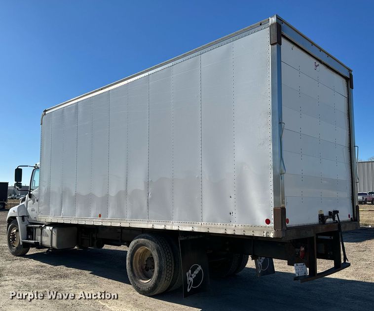 image for item NI9607 2017 Hino 338  box truck