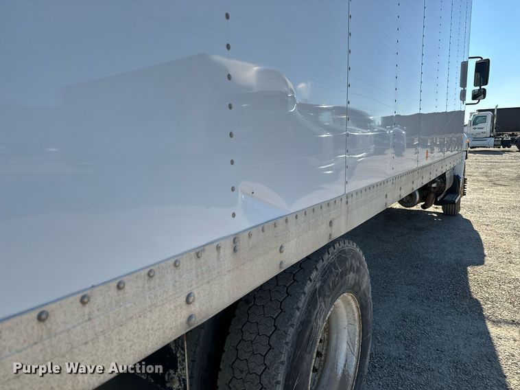 image for item NI9607 2017 Hino 338  box truck