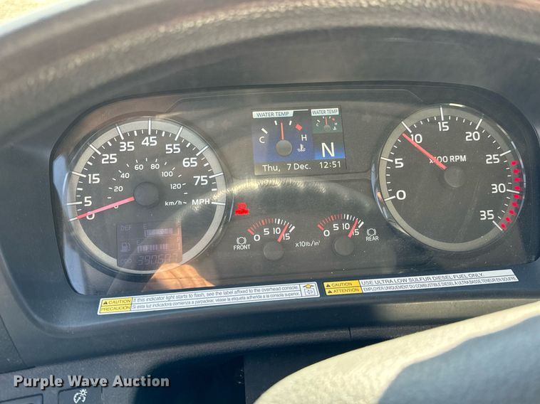 image for item NI9607 2017 Hino 338  box truck