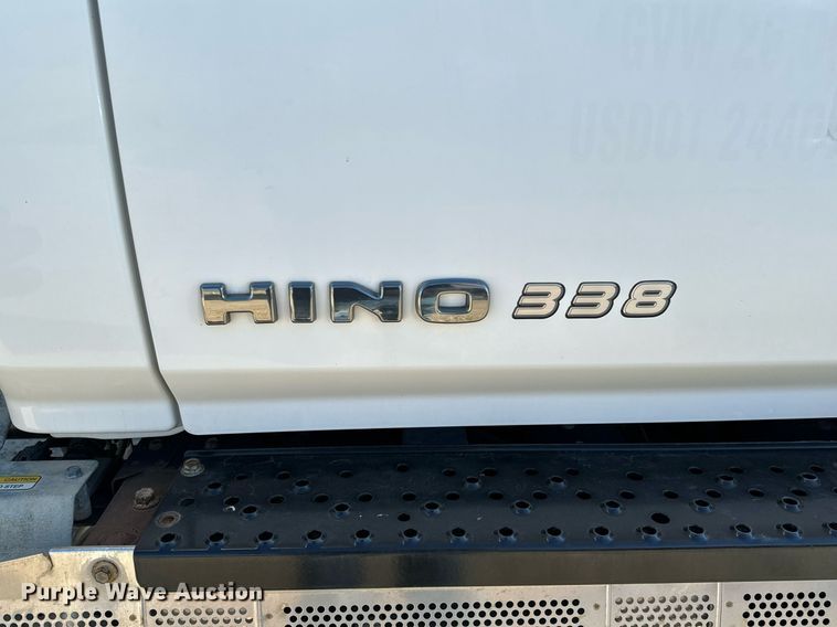 image for item NI9607 2017 Hino 338  box truck