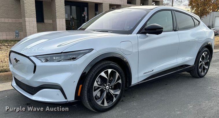 image for item NI9652 2021 Ford Mustang Mach E  SUV