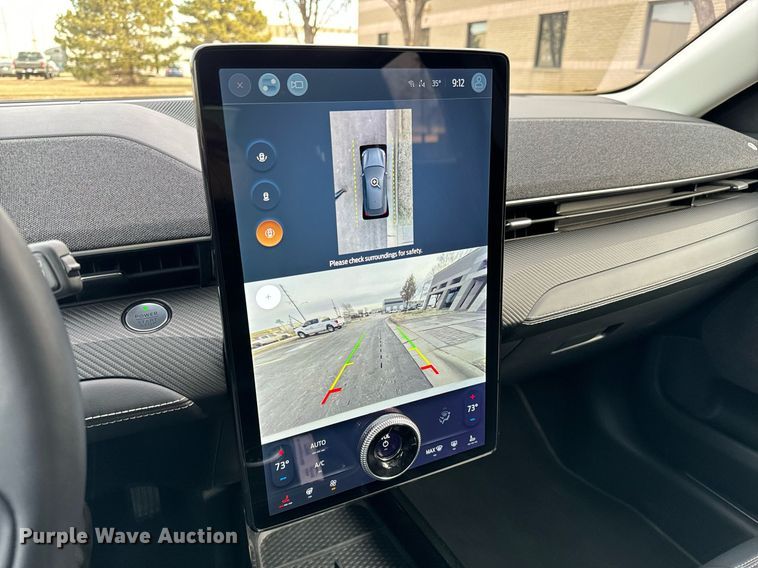 image for item NI9652 2021 Ford Mustang Mach E  SUV