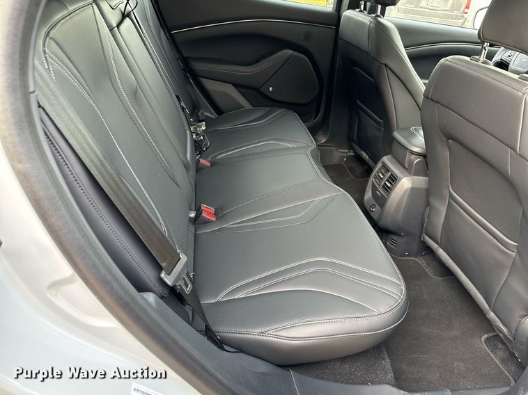 image for item NI9652 2021 Ford Mustang Mach E  SUV