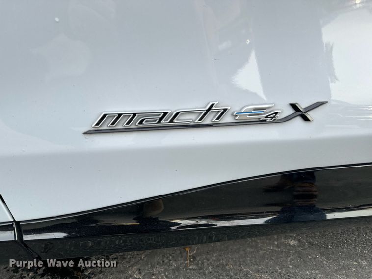 image for item NI9652 2021 Ford Mustang Mach E  SUV