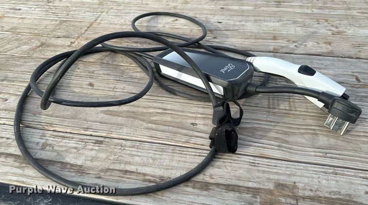 image for item NI9652 2021 Ford Mustang Mach E  SUV