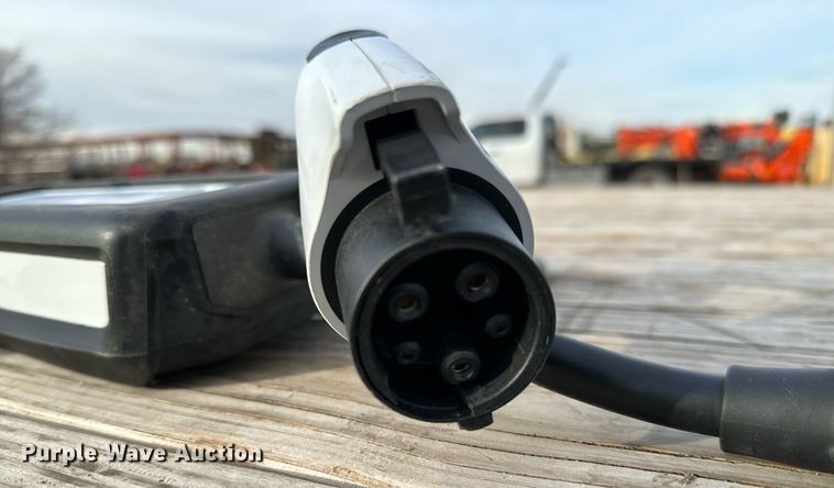 image for item NI9652 2021 Ford Mustang Mach E  SUV