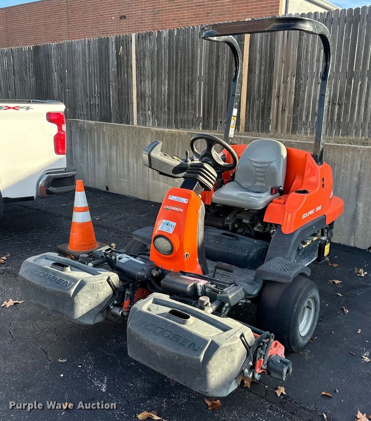 image for item NL9243 Jacobsen Eclipse 322  reel mower
