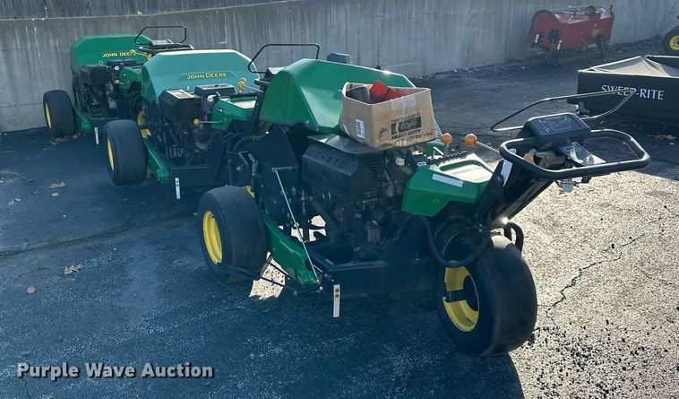 image for item NL9247 (3) John Deere Aercore 800 aerators