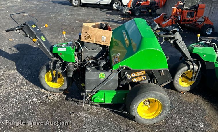 image for item NL9247 (3) John Deere Aercore 800 aerators
