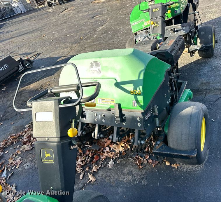 image for item NL9247 (3) John Deere Aercore 800 aerators