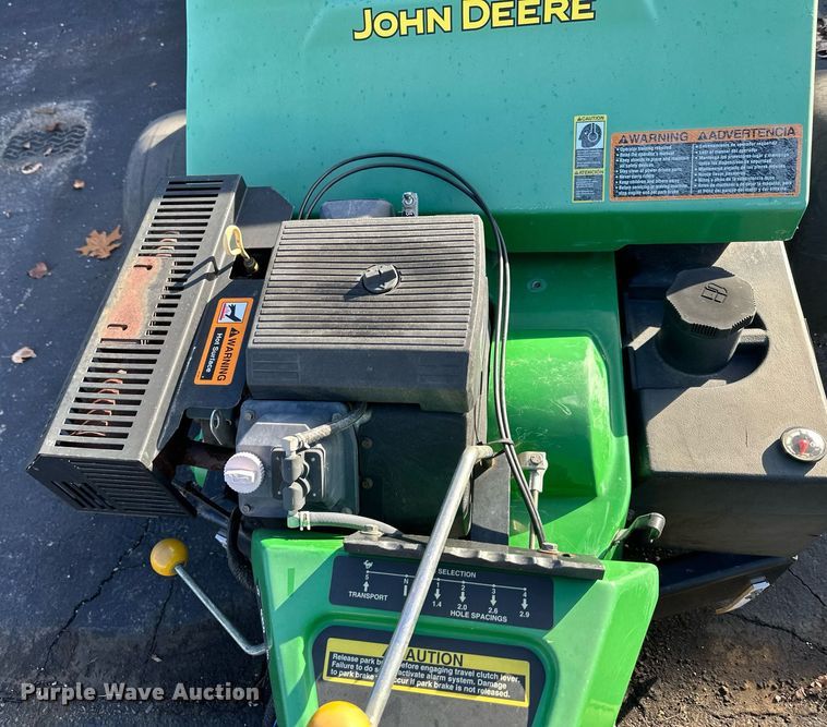 image for item NL9247 (3) John Deere Aercore 800 aerators