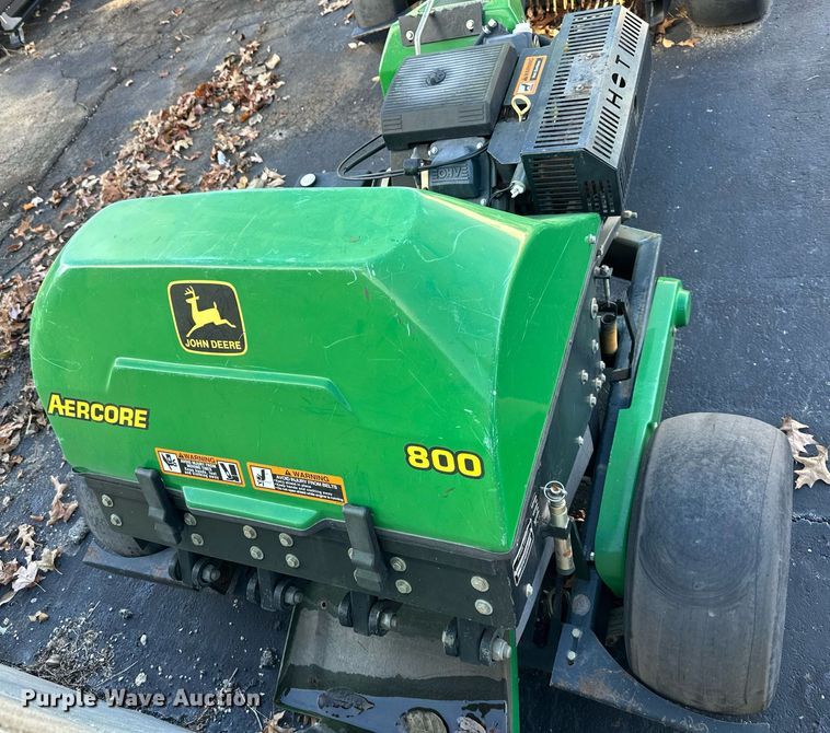 image for item NL9247 (3) John Deere Aercore 800 aerators