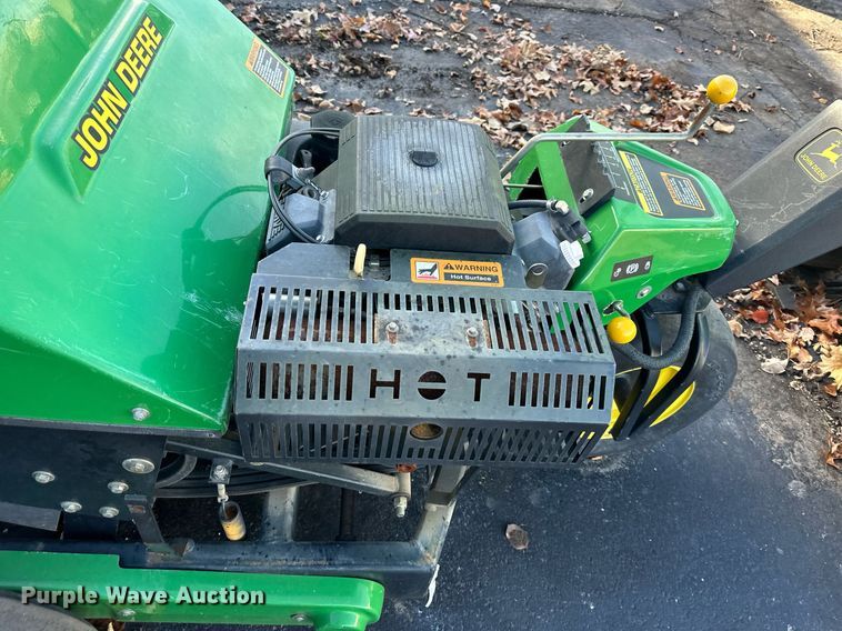 image for item NL9247 (3) John Deere Aercore 800 aerators