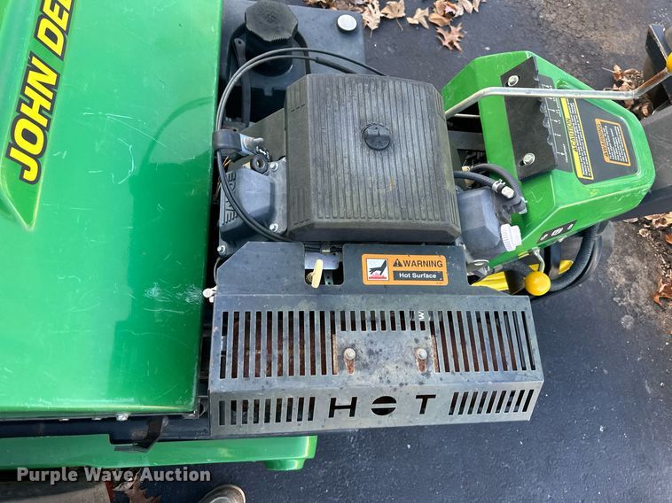 image for item NL9247 (3) John Deere Aercore 800 aerators