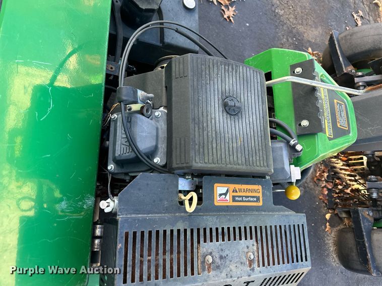 image for item NL9247 (3) John Deere Aercore 800 aerators