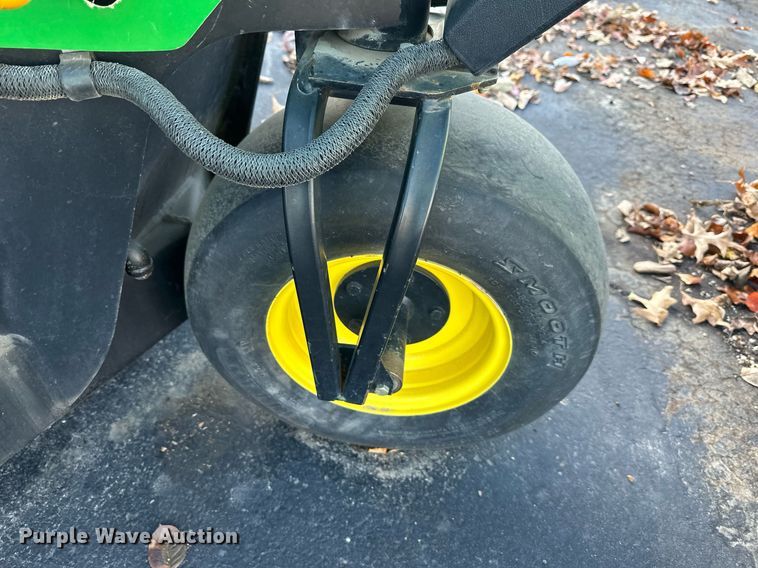 image for item NL9247 (3) John Deere Aercore 800 aerators
