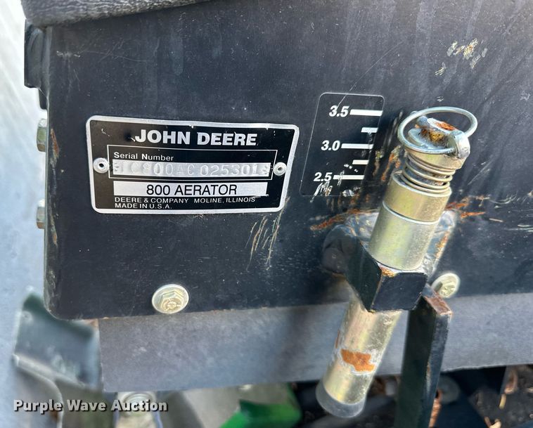 image for item NL9247 (3) John Deere Aercore 800 aerators