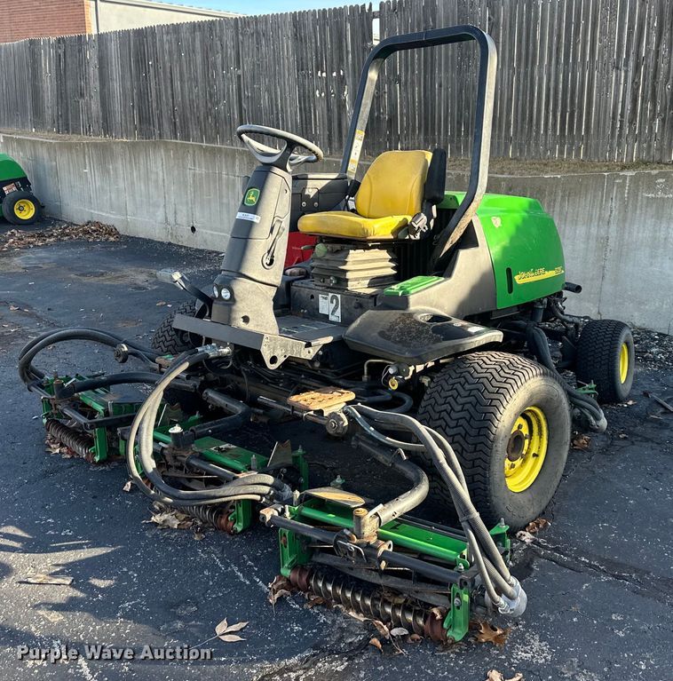 image for item NL9251 John Deere 3235C  reel mower