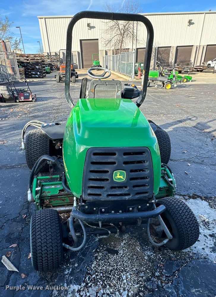 image for item NL9251 John Deere 3235C  reel mower