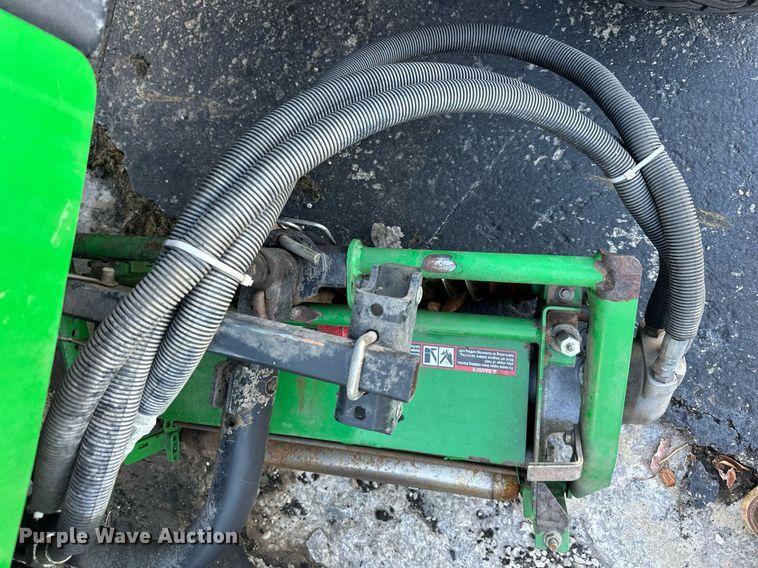 image for item NL9251 John Deere 3235C  reel mower