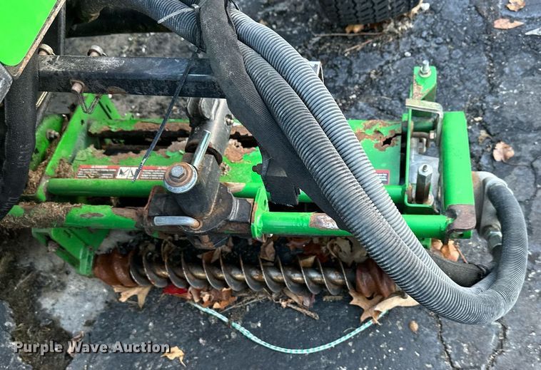 image for item NL9251 John Deere 3235C  reel mower