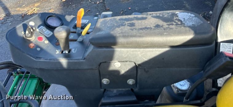 image for item NL9251 John Deere 3235C  reel mower