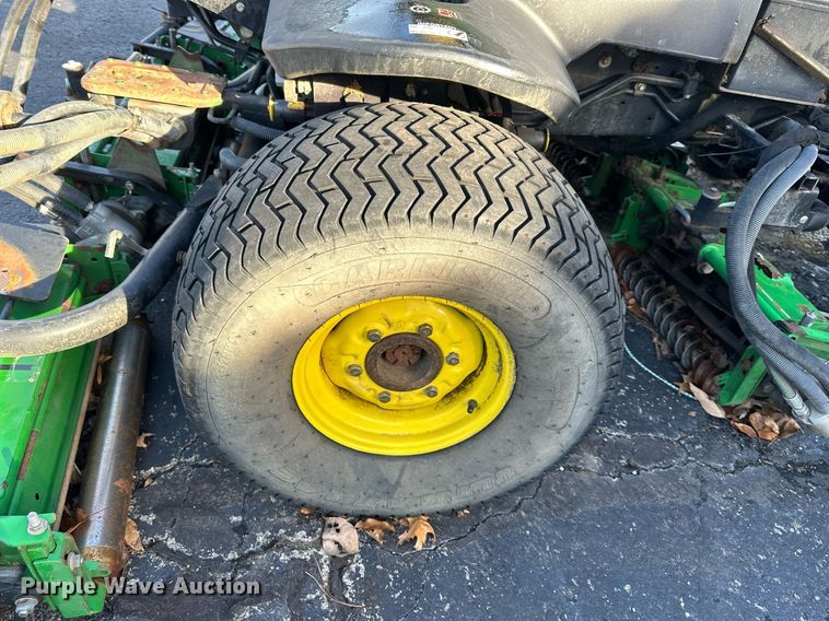 image for item NL9251 John Deere 3235C  reel mower