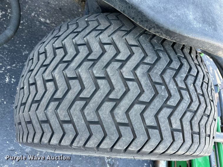 image for item NL9251 John Deere 3235C  reel mower