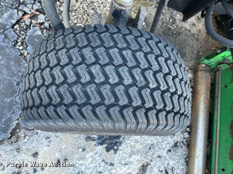 image for item NL9251 John Deere 3235C  reel mower