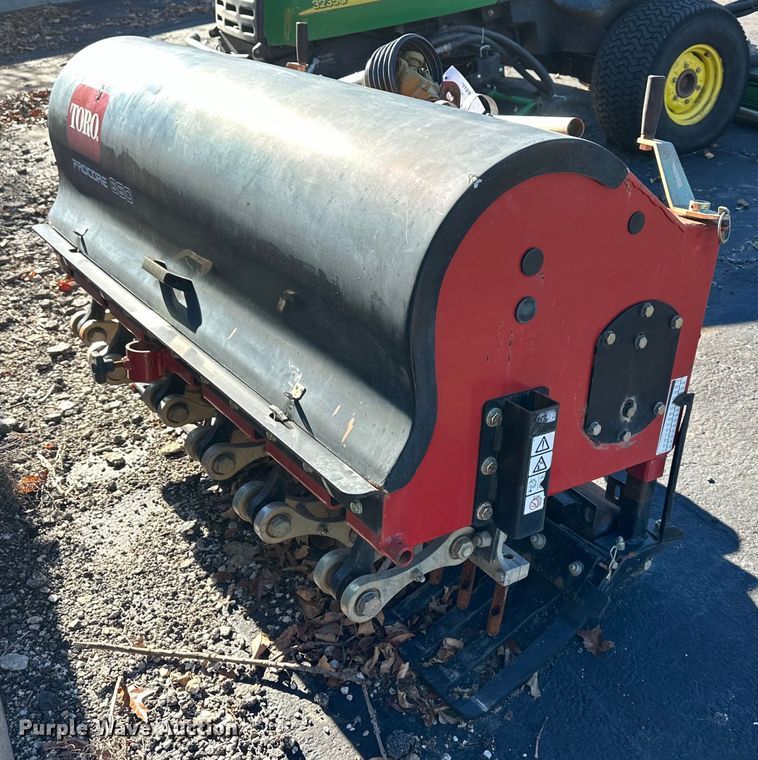 image for item NL9252 Toro Procore 660  aerator