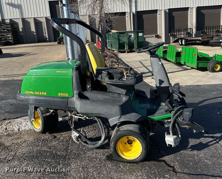 image for item NL9253 John Deere 2500  greens mower