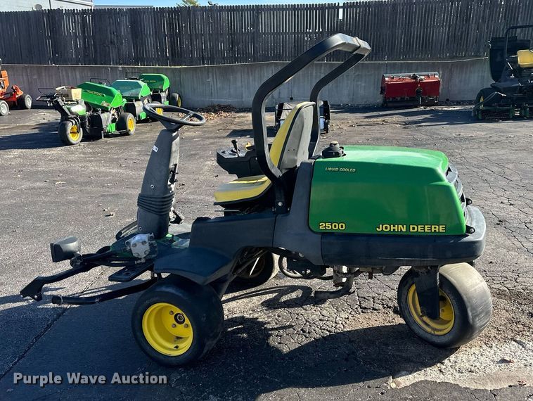 image for item NL9253 John Deere 2500  greens mower