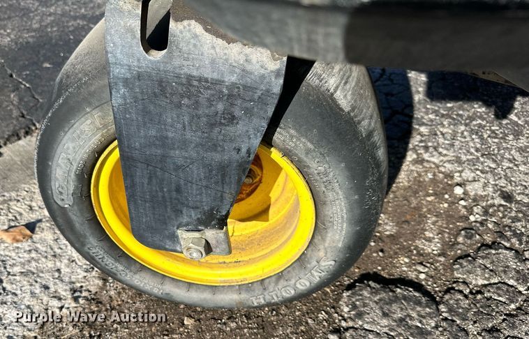 image for item NL9253 John Deere 2500  greens mower