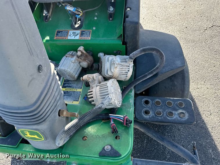 image for item NL9254 John Deere 2500E  greens mower