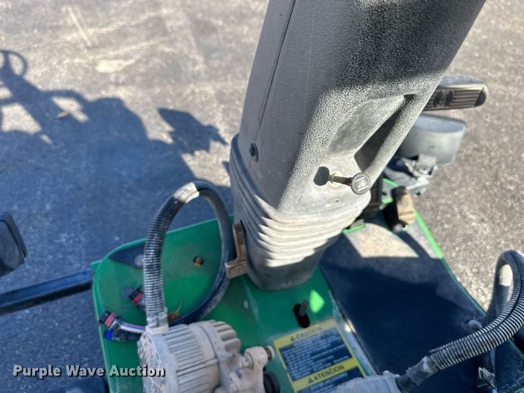 image for item NL9254 John Deere 2500E  greens mower