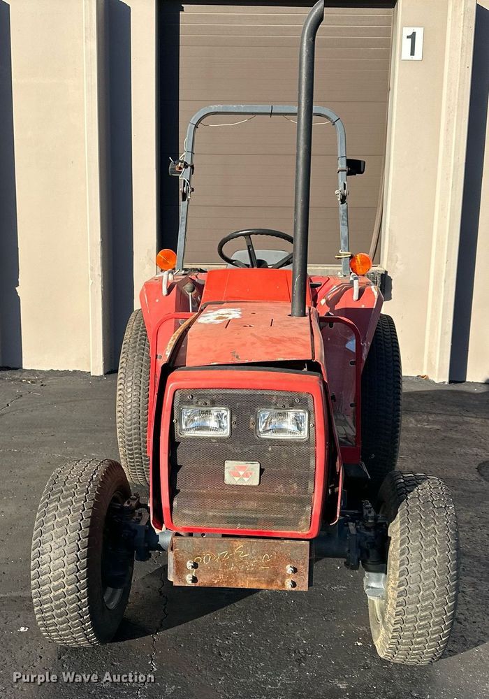 image for item NL9261 1999 Massey Ferguson 1260  MFWD tractor