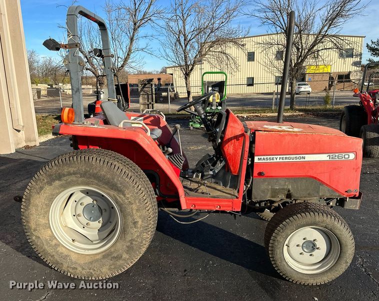 image for item NL9261 1999 Massey Ferguson 1260  MFWD tractor