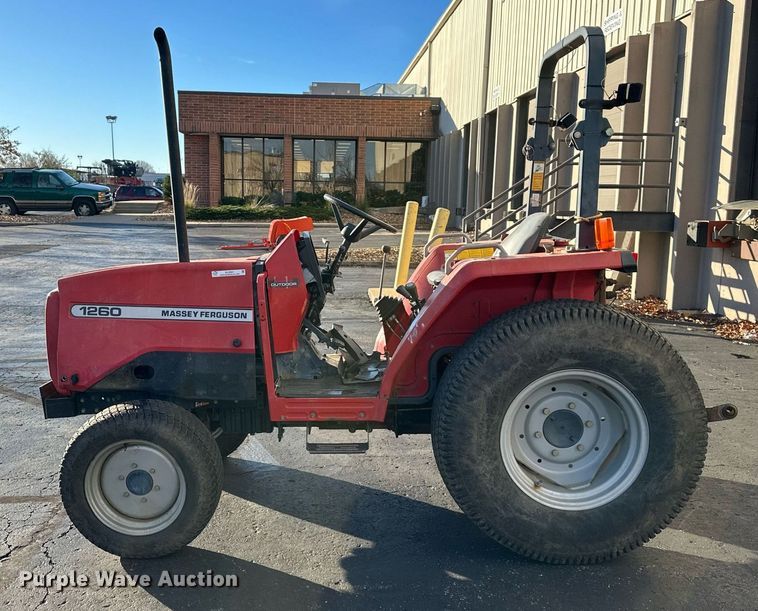image for item NL9261 1999 Massey Ferguson 1260  MFWD tractor