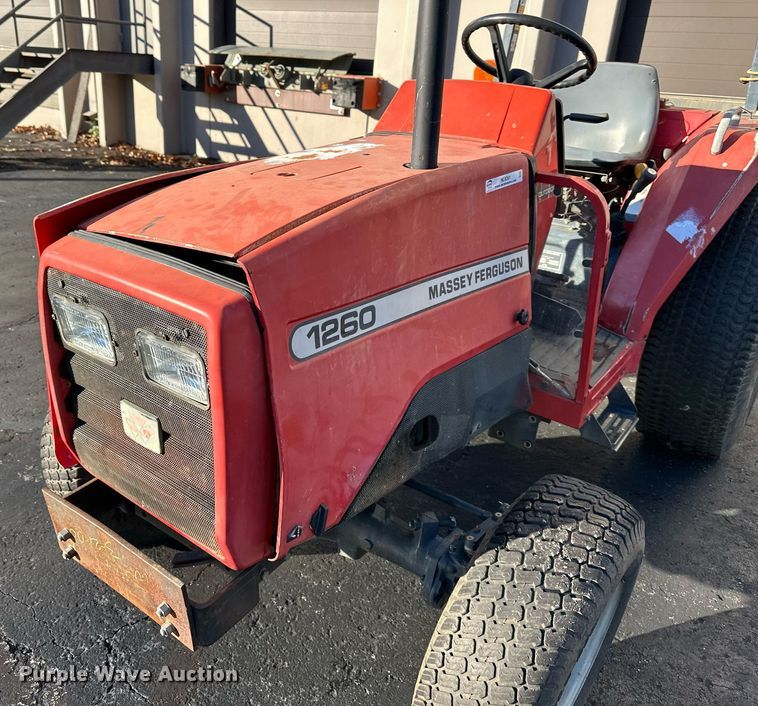 image for item NL9261 1999 Massey Ferguson 1260  MFWD tractor