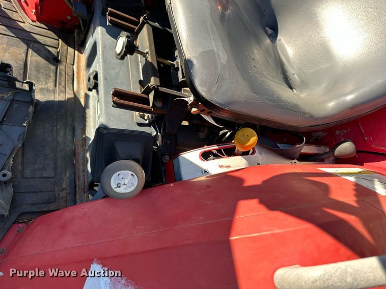 image for item NL9261 1999 Massey Ferguson 1260  MFWD tractor